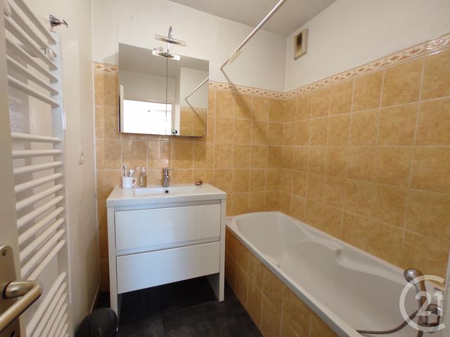 Appartement F2 à vendre - 2 pièces - 44.83 m2 - VILLENEUVE TOLOSANE - 31 - MIDI-PYRENEES - Century 21 Partenaire Immobilier Appartement F2 à vendre - 2 pièces - 44.83 m2 - VILLENEUVE TOLOSANE - 31 - MIDI-PYRENEES - Century 21 Partenaire Immobilier