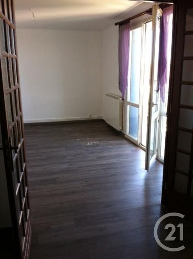 Appartement F4 à louer - 4 pièces - 90.0 m2 - CUGNAUX - 31 - MIDI-PYRENEES - Century 21 Partenaire Immobilier Appartement F4 à louer - 4 pièces - 90.0 m2 - CUGNAUX - 31 - MIDI-PYRENEES - Century 21 Partenaire Immobilier