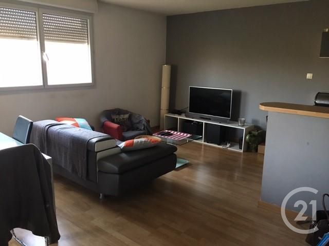 Appartement F2 à louer - 2 pièces - 46.76 m2 - CUGNAUX - 31 - MIDI-PYRENEES - Century 21 Partenaire Immobilier Appartement F2 à louer - 2 pièces - 46.76 m2 - CUGNAUX - 31 - MIDI-PYRENEES - Century 21 Partenaire Immobilier