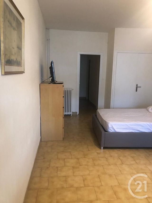 Afficher la photo en grand Studio à louer - 1 pièce - 34.0 m2 - TOULOUSE - 31 - MIDI-PYRENEES - Century 21 Partenaire Immobilier