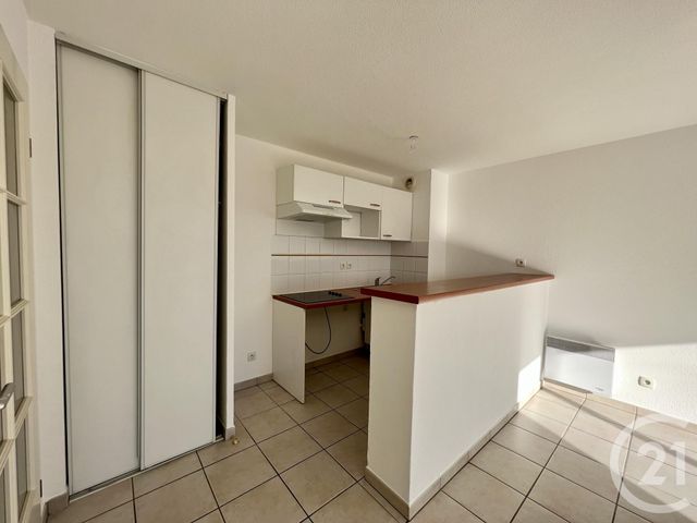 Afficher la photo en grand Appartement F3 à vendre - 3 pièces - 60.0 m2 - CUGNAUX - 31 - MIDI-PYRENEES - Century 21 Partenaire Immobilier