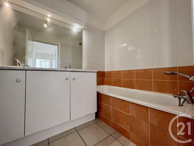 Afficher la photo en grand Appartement F3 à vendre - 3 pièces - 60.0 m2 - CUGNAUX - 31 - MIDI-PYRENEES - Century 21 Partenaire Immobilier