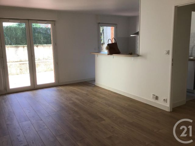 Afficher la photo en grand Appartement F2 à louer - 2 pièces - 50.0 m2 - VILLENEUVE TOLOSANE - 31 - MIDI-PYRENEES - Century 21 Partenaire Immobilier