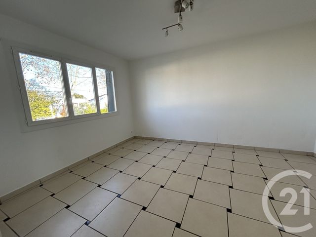 Appartement F4 à louer - 4 pièces - 80.0 m2 - CUGNAUX - 31 - MIDI-PYRENEES - Century 21 Partenaire Immobilier