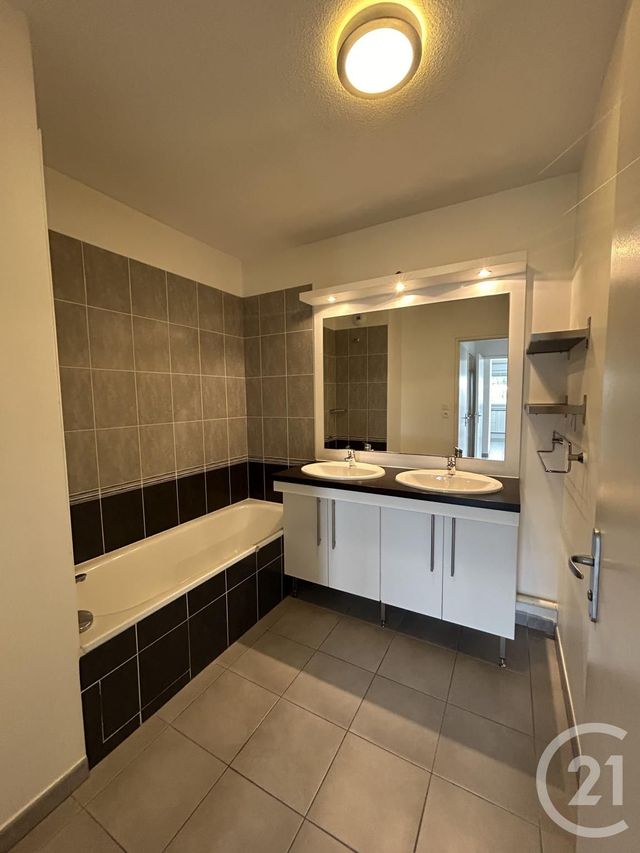 Appartement F3 à louer - 3 pièces - 63.0 m2 - FROUZINS - 31 - MIDI-PYRENEES - Century 21 Partenaire Immobilier